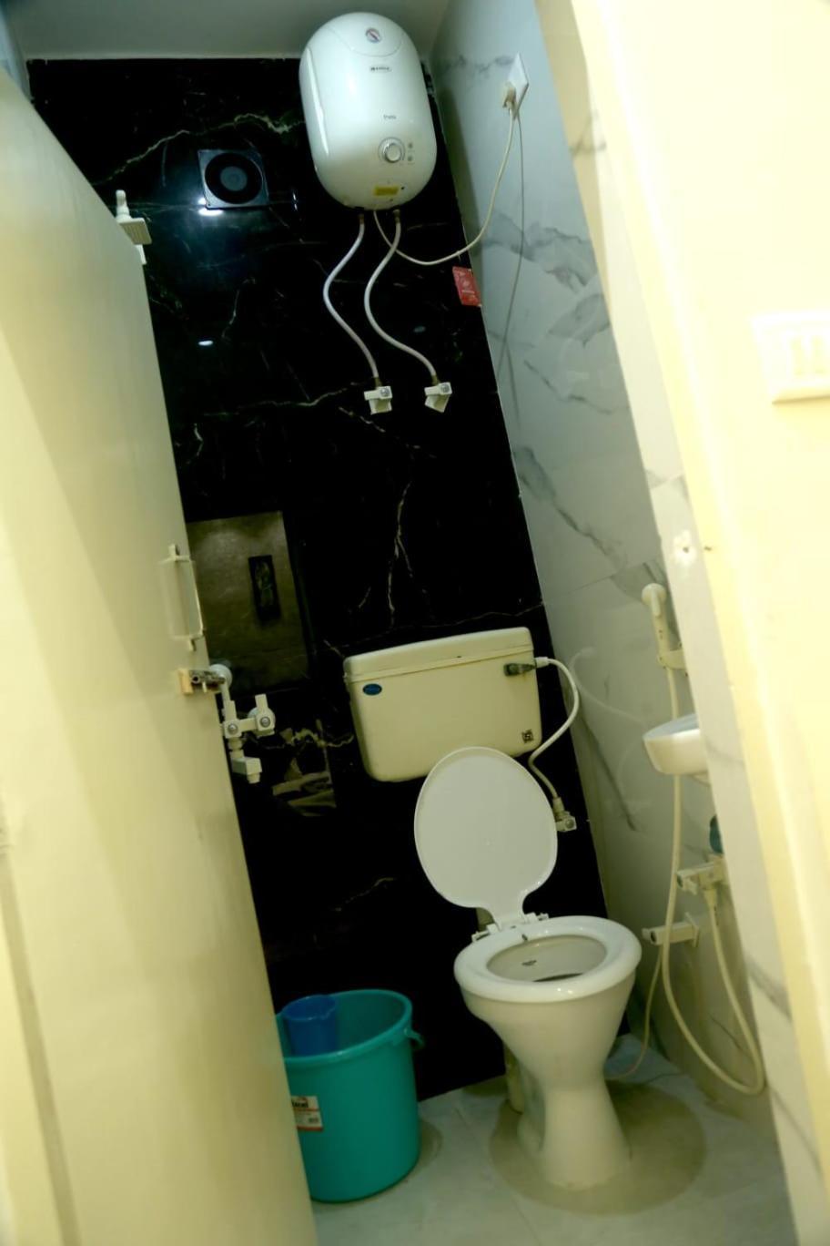 Pyrenees Homestay Agra  Exterior foto